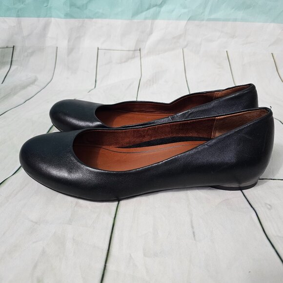 VIONIC "Hannah" Black Leather Flats~Size 7.5 - Picture 1 of 10